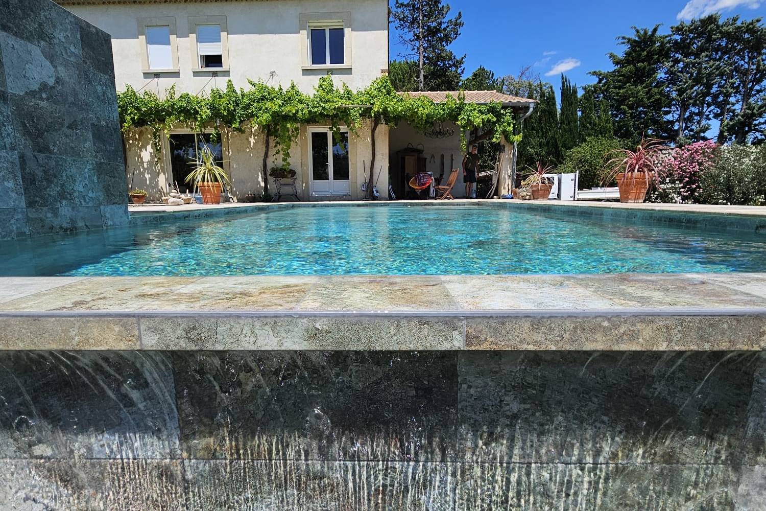 Construction de piscine en béton armé par AL-BTP en Provence